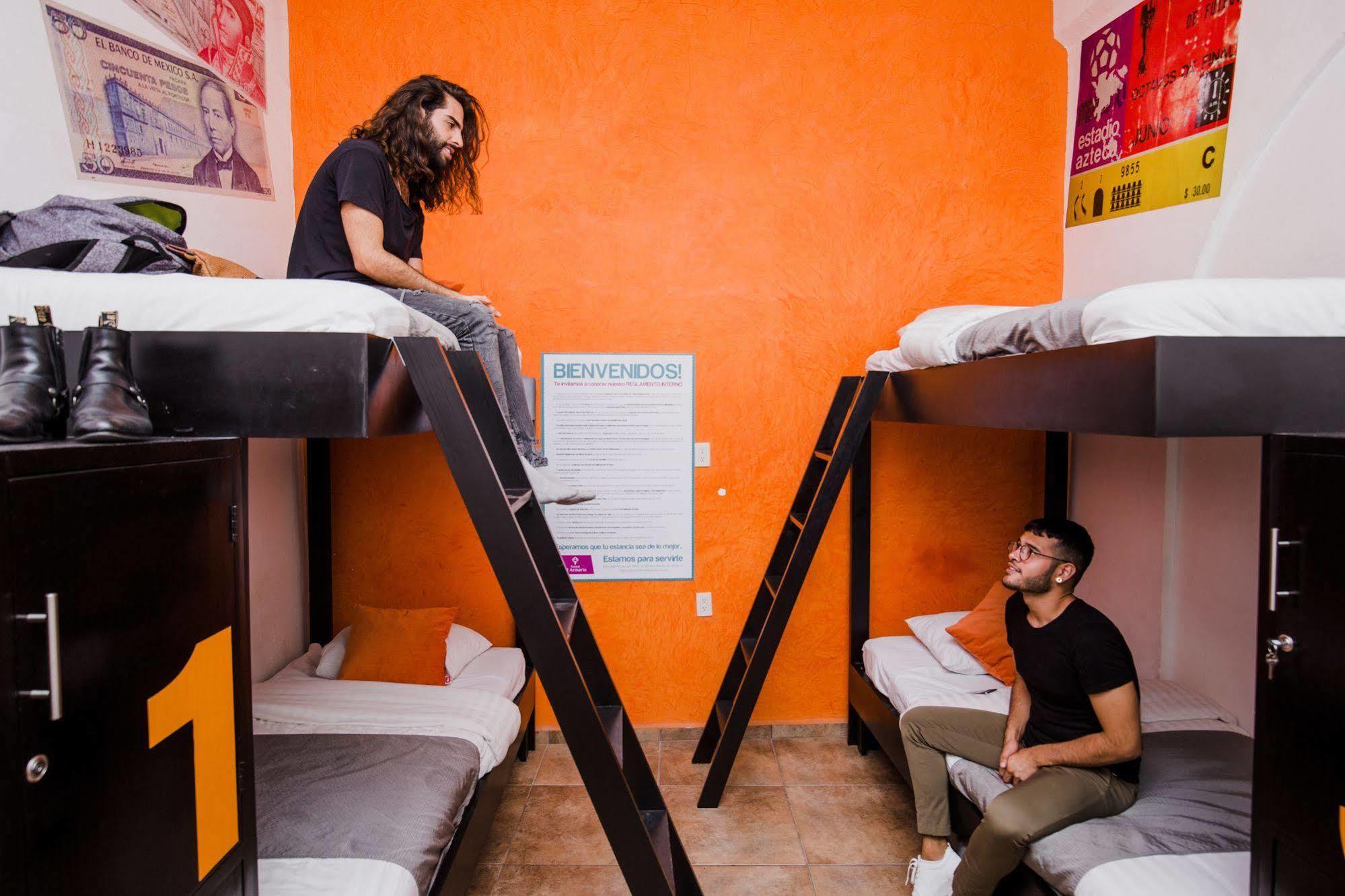 Hostal El Armario León Esterno foto